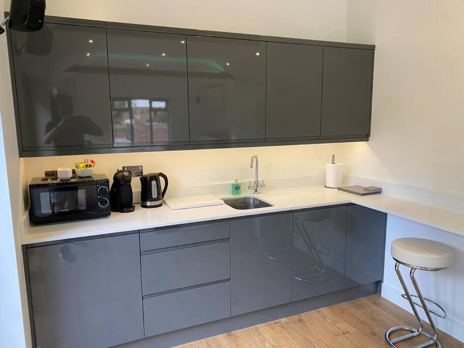 Stansted Airport Luxury Annexe With Parking. Διαμέρισμα Birchanger Εξωτερικό φωτογραφία