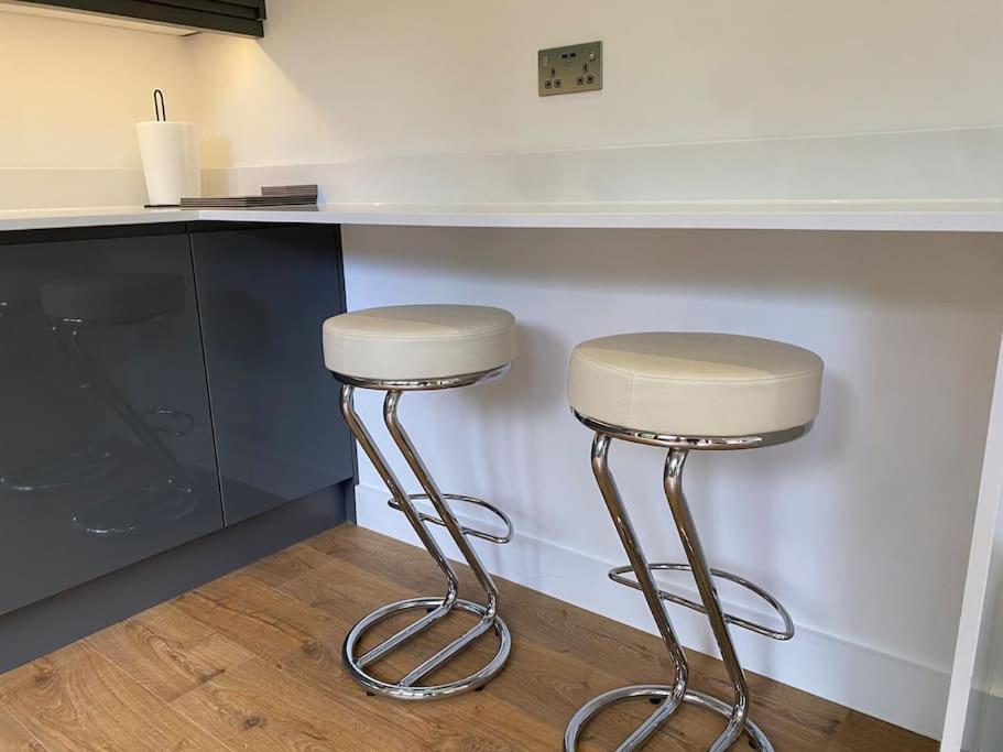 Stansted Airport Luxury Annexe With Parking. Διαμέρισμα Birchanger Εξωτερικό φωτογραφία
