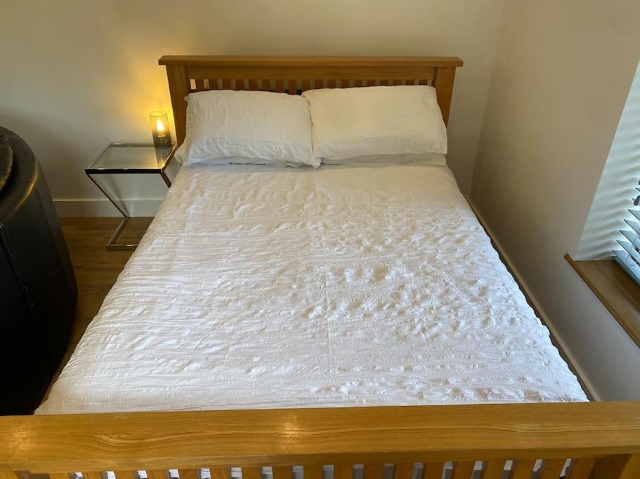 Stansted Airport Luxury Annexe With Parking. Διαμέρισμα Birchanger Εξωτερικό φωτογραφία
