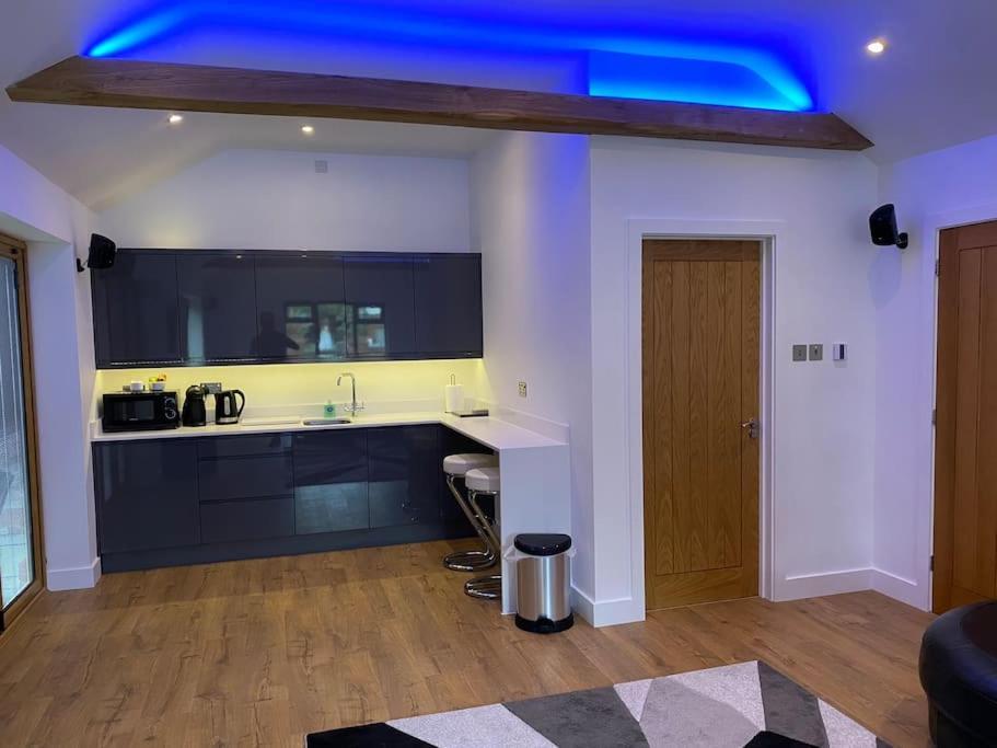 Stansted Airport Luxury Annexe With Parking. Διαμέρισμα Birchanger Εξωτερικό φωτογραφία